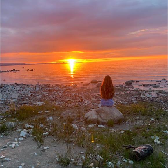 Meet your Posher, Melissa - Picture 1 of 1